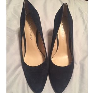 Franco Sarto navy pointed toe suede heel size 8